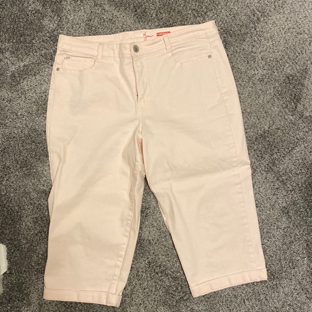 Style and company cuffed Denim Capri’s